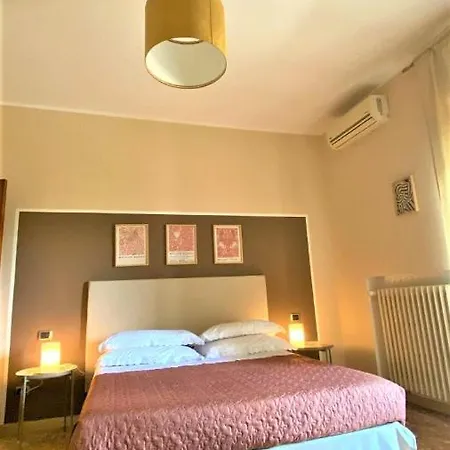 Casa Viola A 900 Mt Dalla Staz. Πανσιόν Πεσκάρα