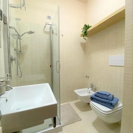 Casa Viola A 900 Mt Dalla Staz. Πανσιόν 3*