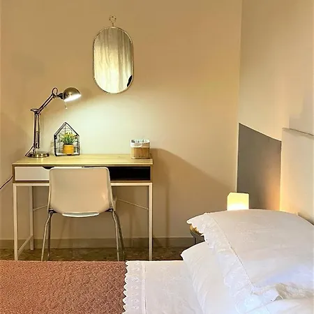 Casa Viola A 900 Mt Dalla Staz. Pensionat 3*