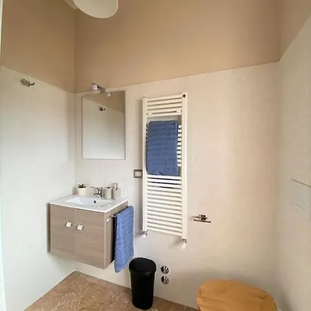 Casa Viola A 900 Mt Dalla Staz. Pensionat