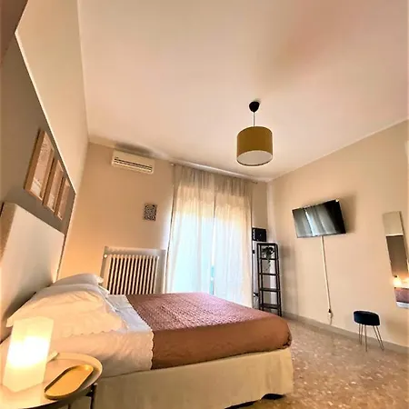 Gæstehus Casa Viola A 900 Mt Dalla Staz. Pescara