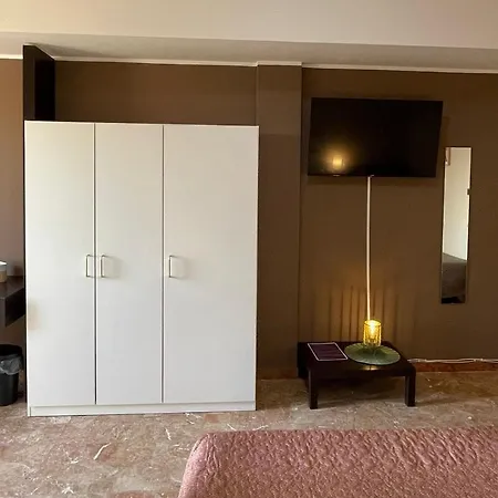 Casa Viola A 900 Mt Dalla Staz. Pescara