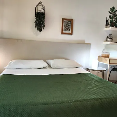 Casa Viola A 900 Mt Dalla Staz. بيت ضيافة بيسكارا