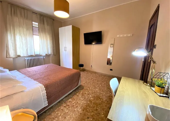 Casa Viola A 900 Mt Dalla Staz. Пескара