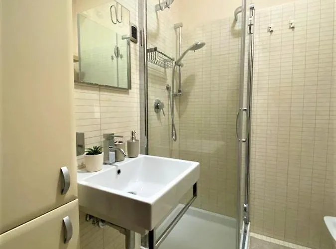 Casa Viola A 900 Mt Dalla Staz. بيت ضيافة