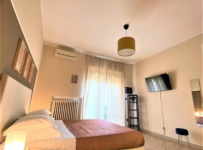 Affittacamere Casa Viola A 900 Mt Dalla Staz. Pescara