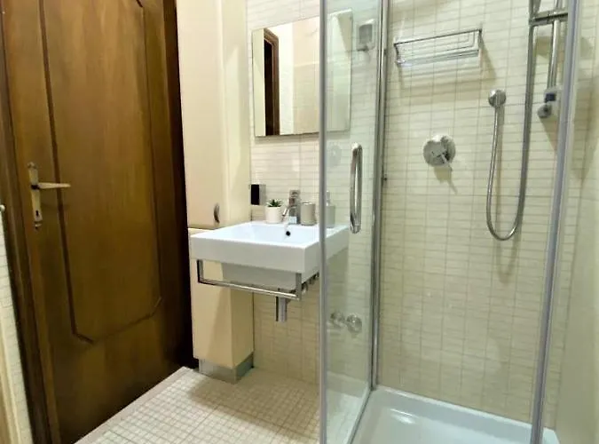 Casa Viola A 900 Mt Dalla Staz. Гостевой дом Пескара