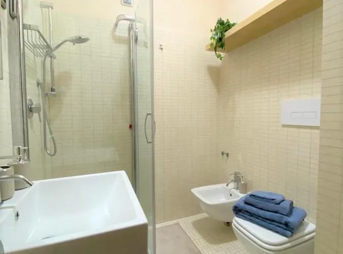 Casa Viola A 900 Mt Dalla Staz. Гостевой дом 3*