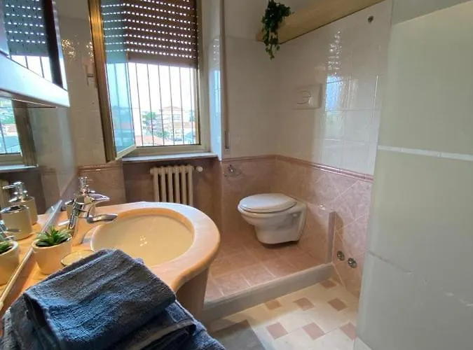 Casa Viola A 900 Mt Dalla Staz. 3* بيسكارا