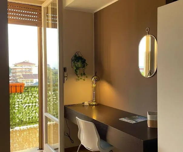 Konukevi Casa Viola A 900 Mt Dalla Staz. 3*