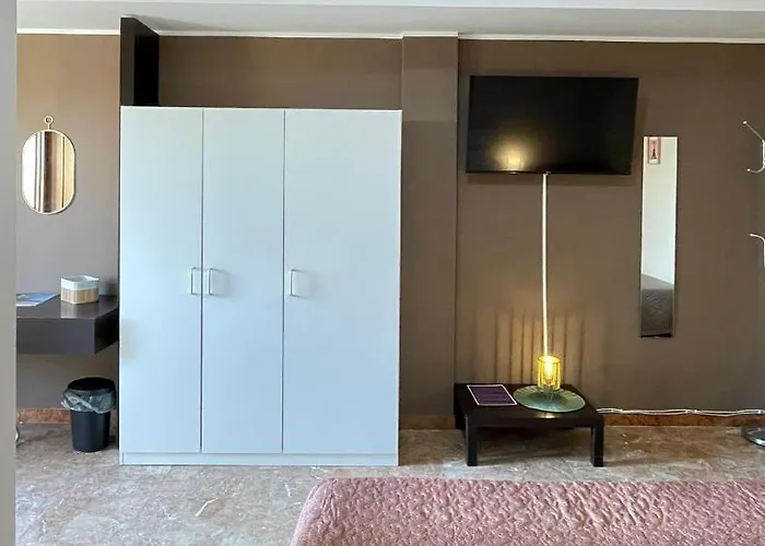 بيت ضيافة Casa Viola A 900 Mt Dalla Staz. بيسكارا