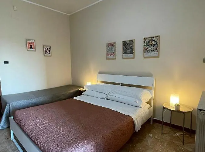 Casa Viola A 900 Mt Dalla Staz. بيت ضيافة بيسكارا