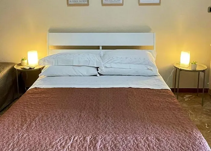 Casa Viola A 900 Mt Dalla Staz. 3*