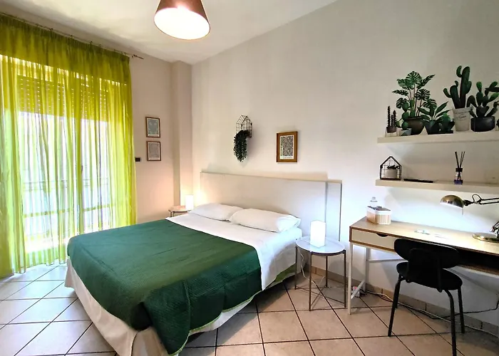 Casa Viola A 900 Mt Dalla Staz. 3*